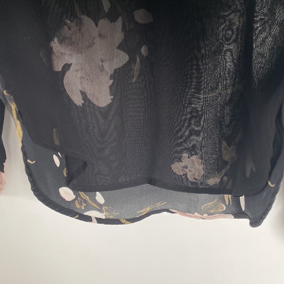Dynamite Floral V-Neck Blouse with Choker - Picture 11 of 14